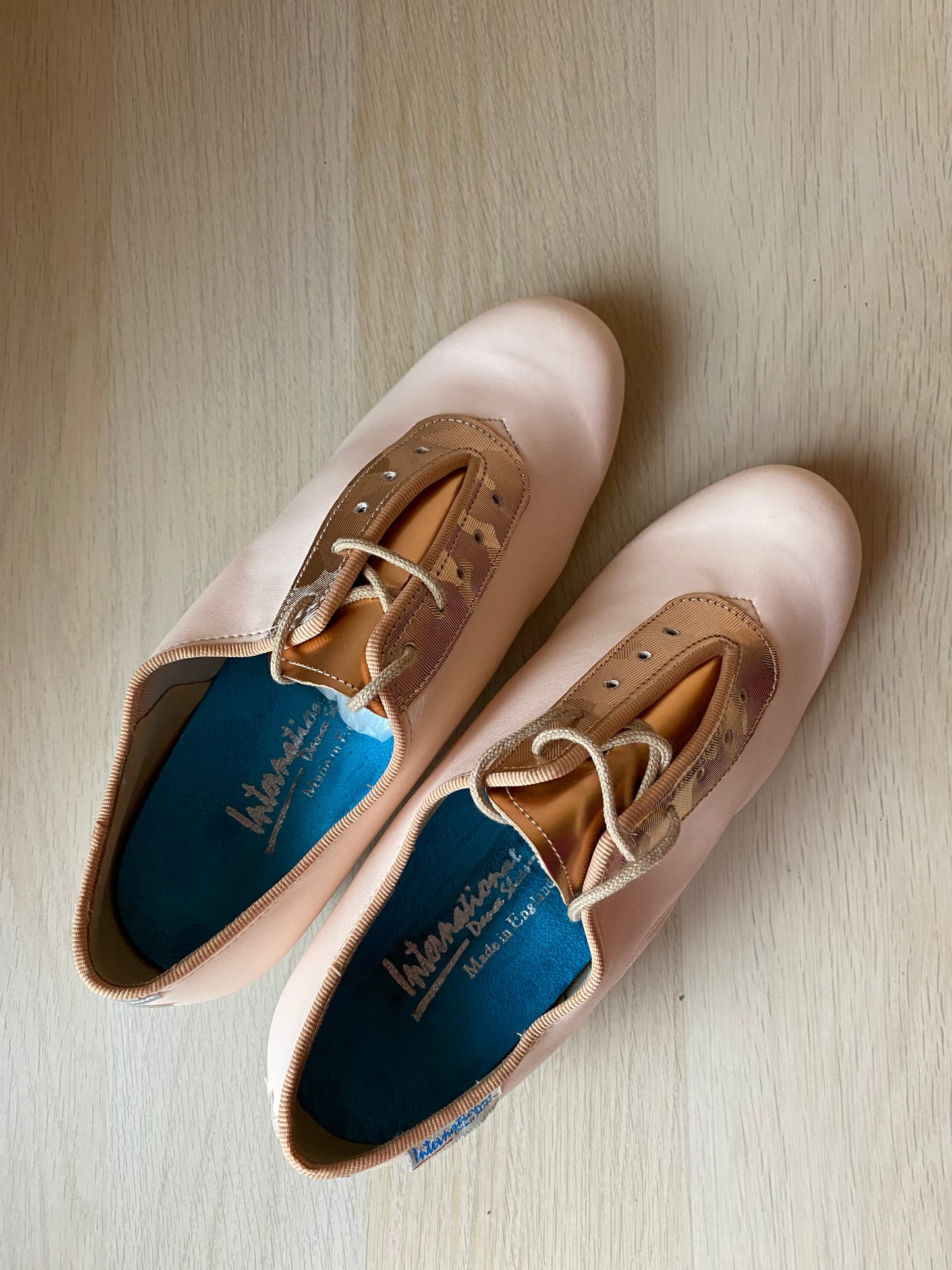 Artiste SS - Himalayan Rose (Size 5.5)