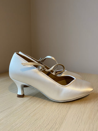 ICS Vista SingleStrap - White Satin - Size 4 - Wide