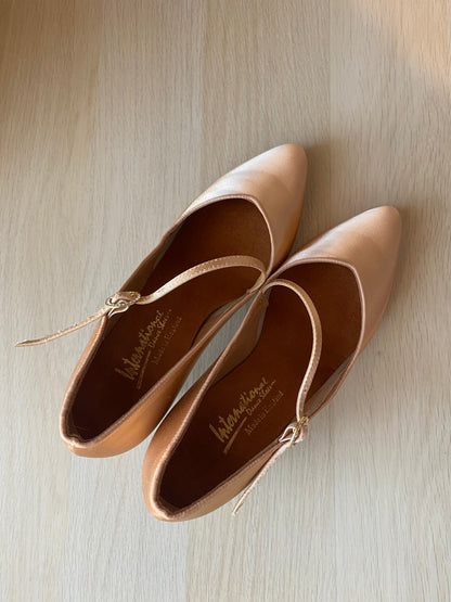 ICS SuperStar S/Strap - Peach Satin (Size 7.5W)