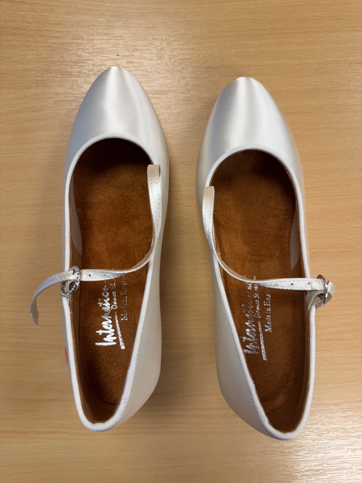 ICS RoundToe SingleStrap - White Satin - Size 6 - X Wide