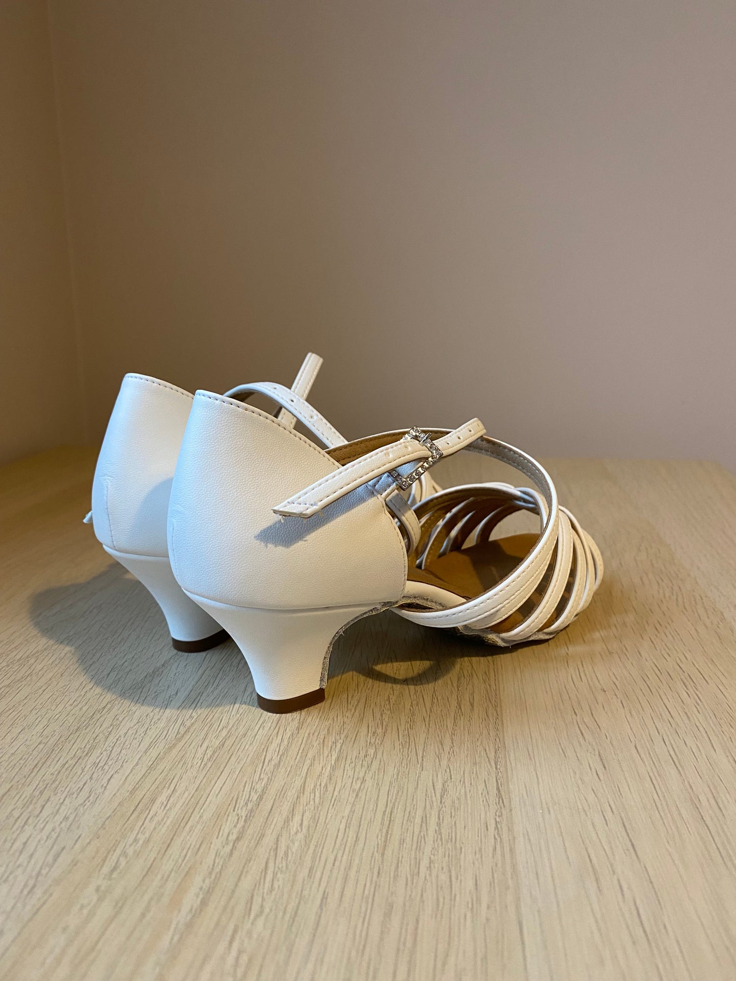 Girls Flavia Silver Glitter Soles - White NotCalf (Size 2XW)