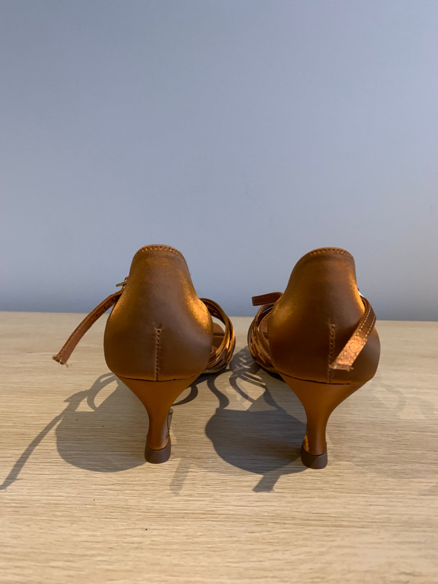 Fiorella - Tan Satin - Size 5.5 - Wide