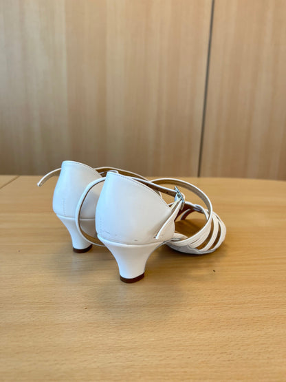 Girls Flavia - Whiite NotCalf (Size 1.5)