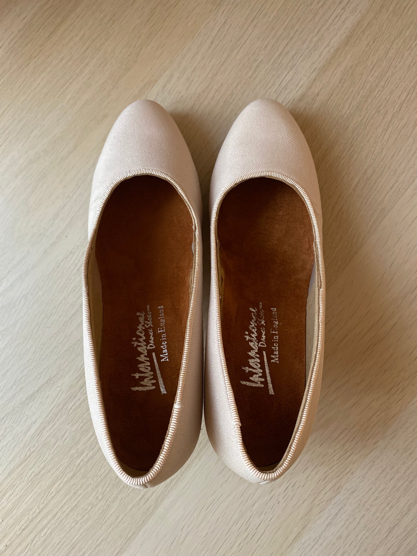 ICS RoundToe - Beige Lycra - Size 5 - Regular