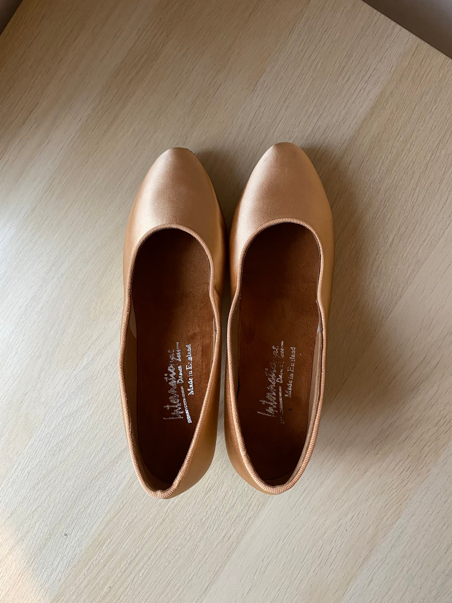 ICS RoundToe - Peach Satin - Size 6 - X Wide