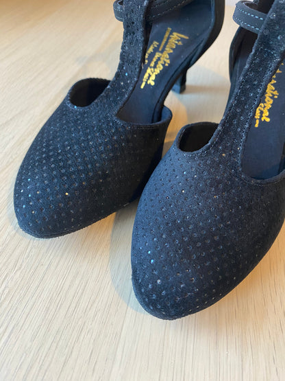 SAMPLE: Zoe RoundToe - Black Nubuck/BlackHolo (Size 4.5)