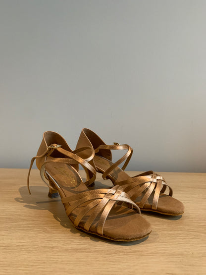 Flavia - Peach Satin - Size 4.5 - Regular