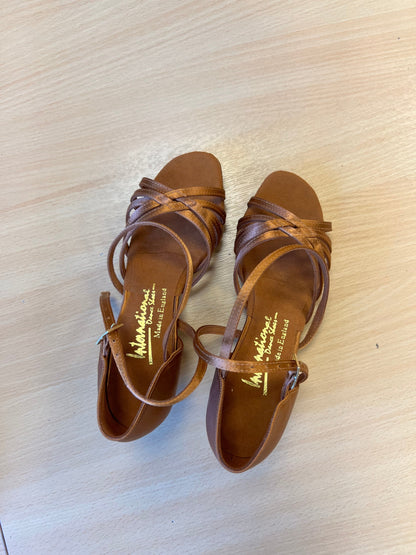 Girls Flavia - Tan Satin (Size 2.5)