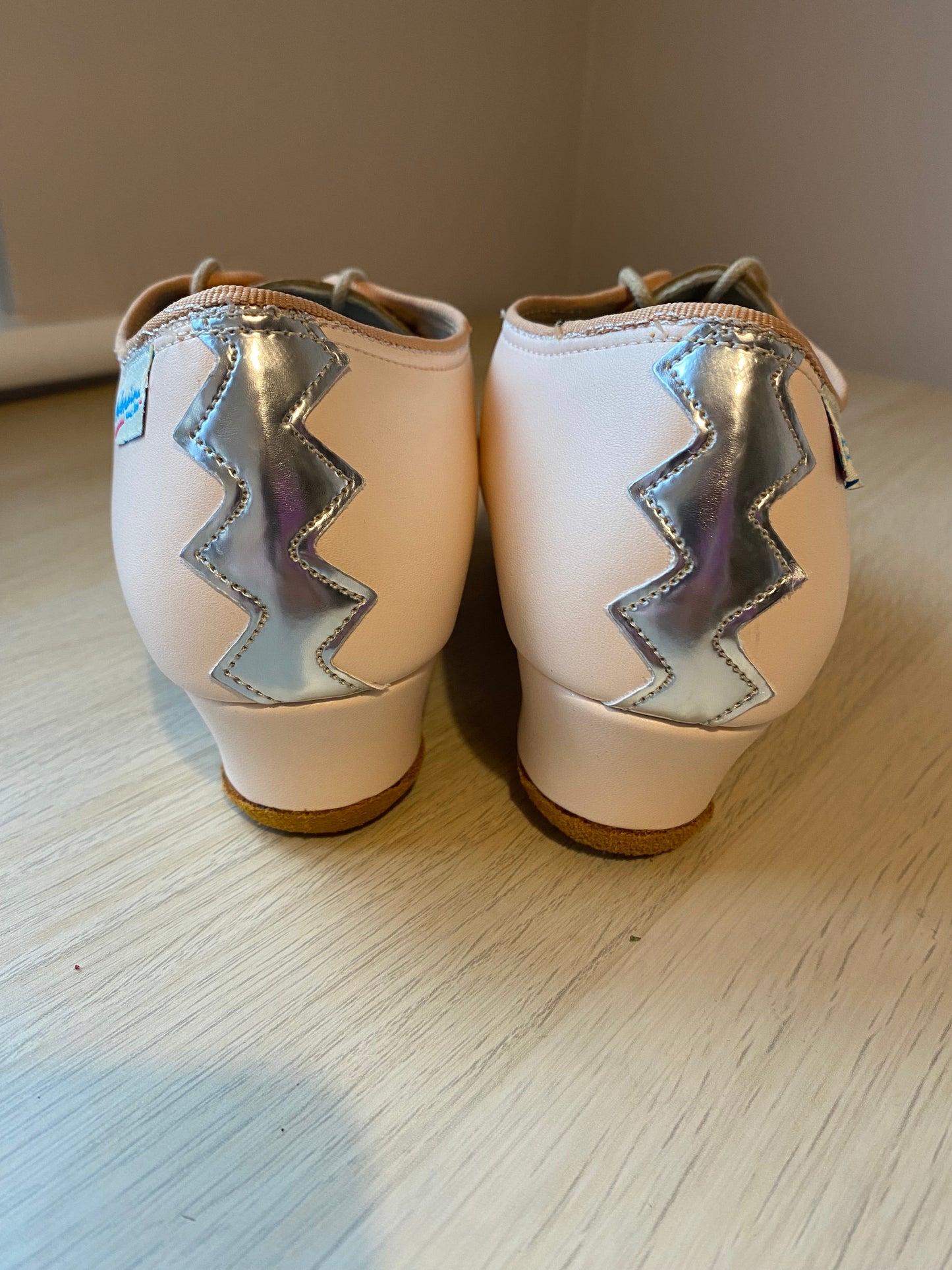 Artiste SS - Himalayan Rose (Size 5.5)