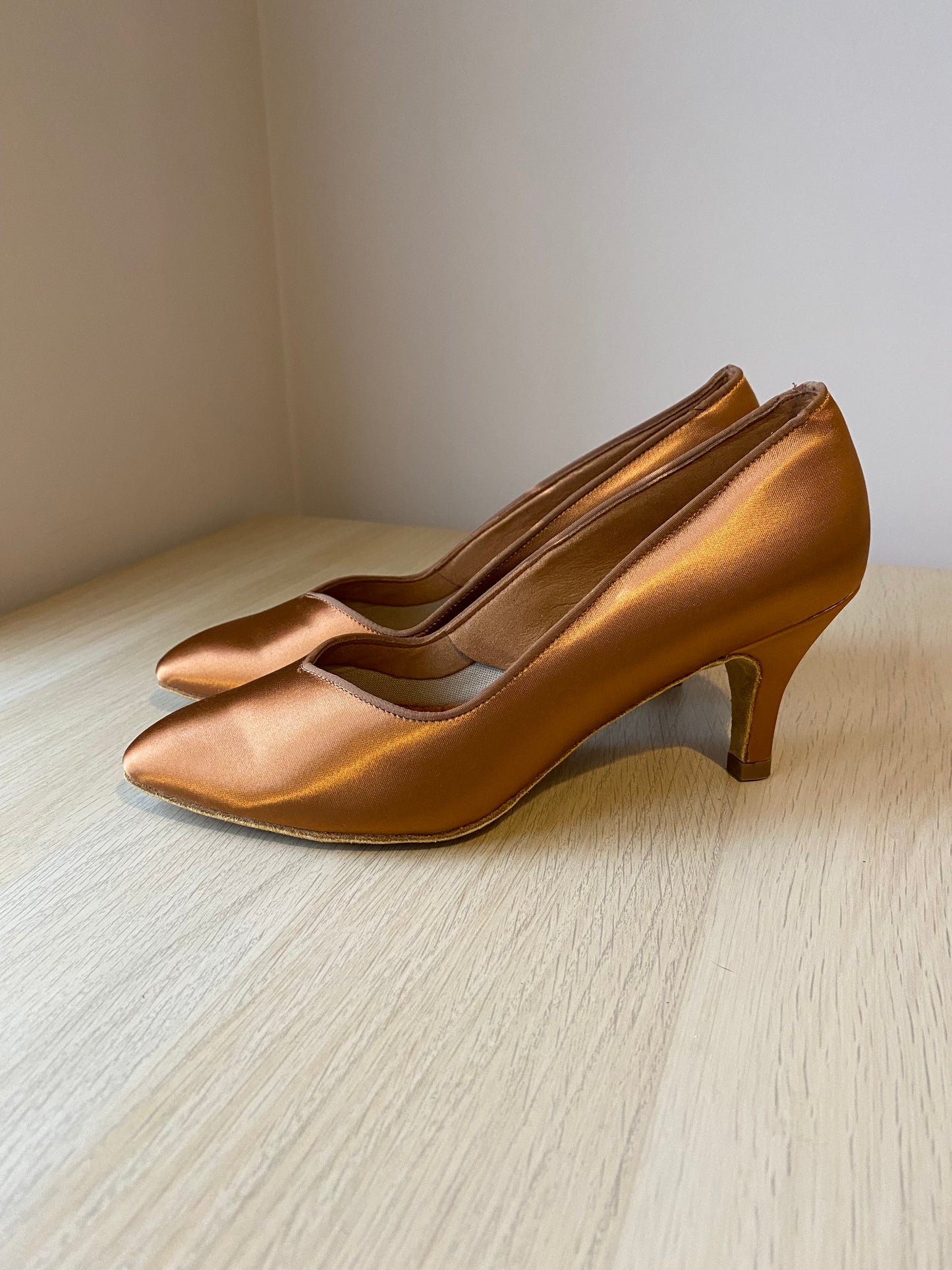 ICS SuperStar - Tan Satin - Size 7 - Narrow