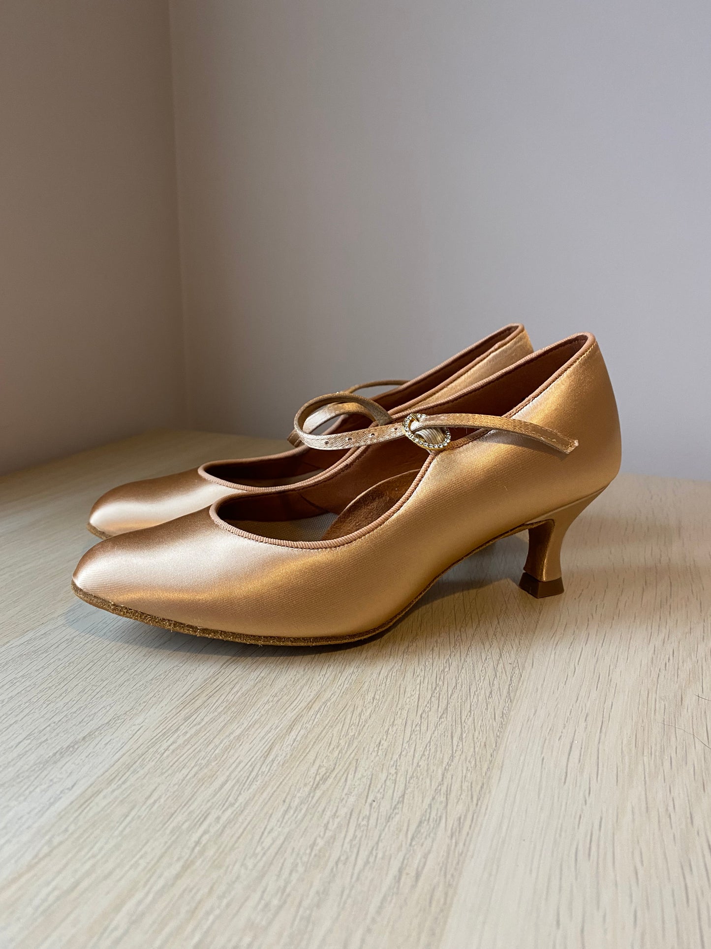 ICS Classic - Peach Satin - Size 5 - Regular