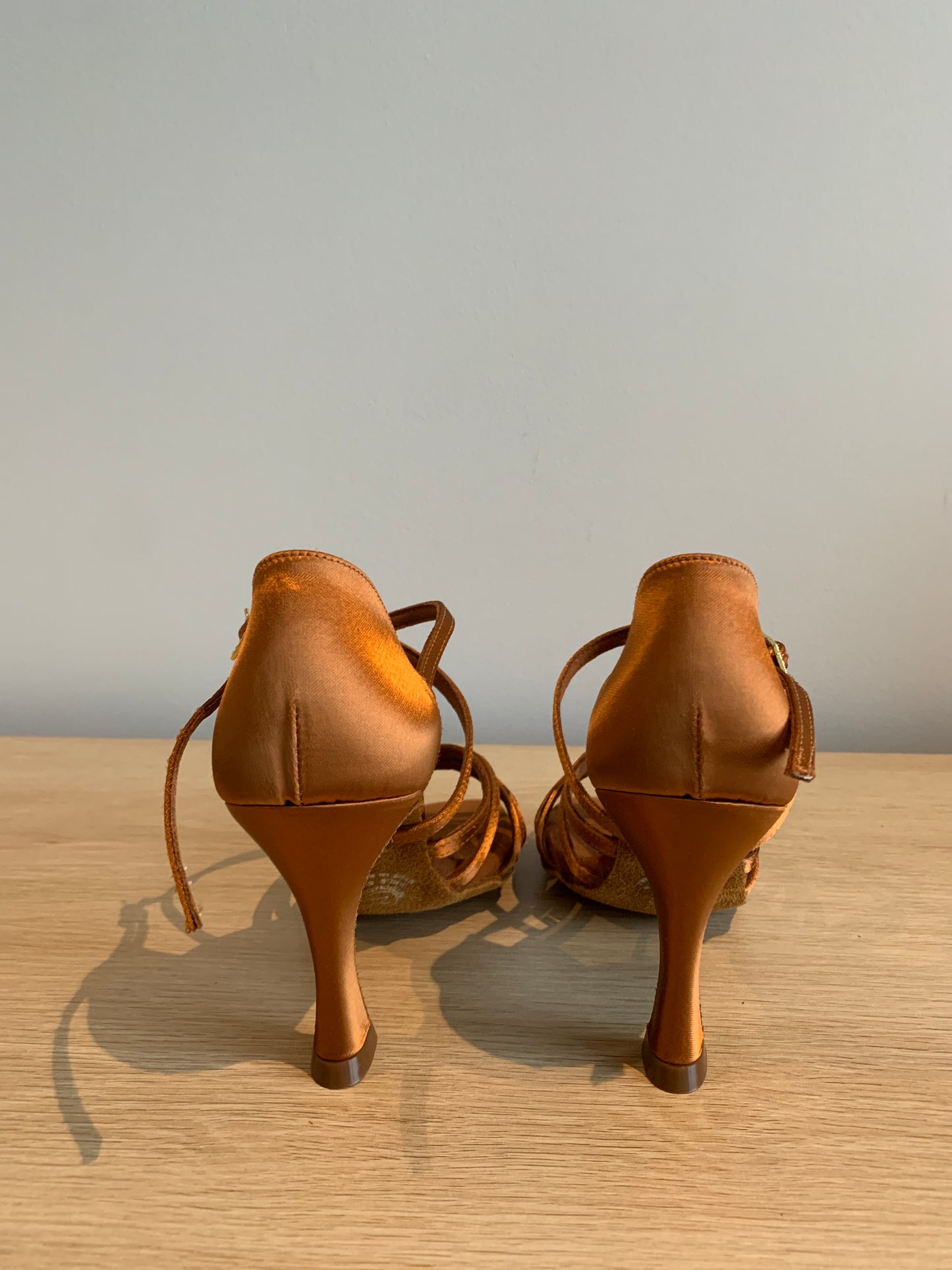 Flavia - Tan Satin - Size 2.5 - Regular