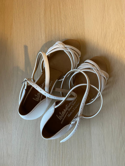 Girls Flavia Silver Glitter Soles - White NotCalf (Size 2XW)