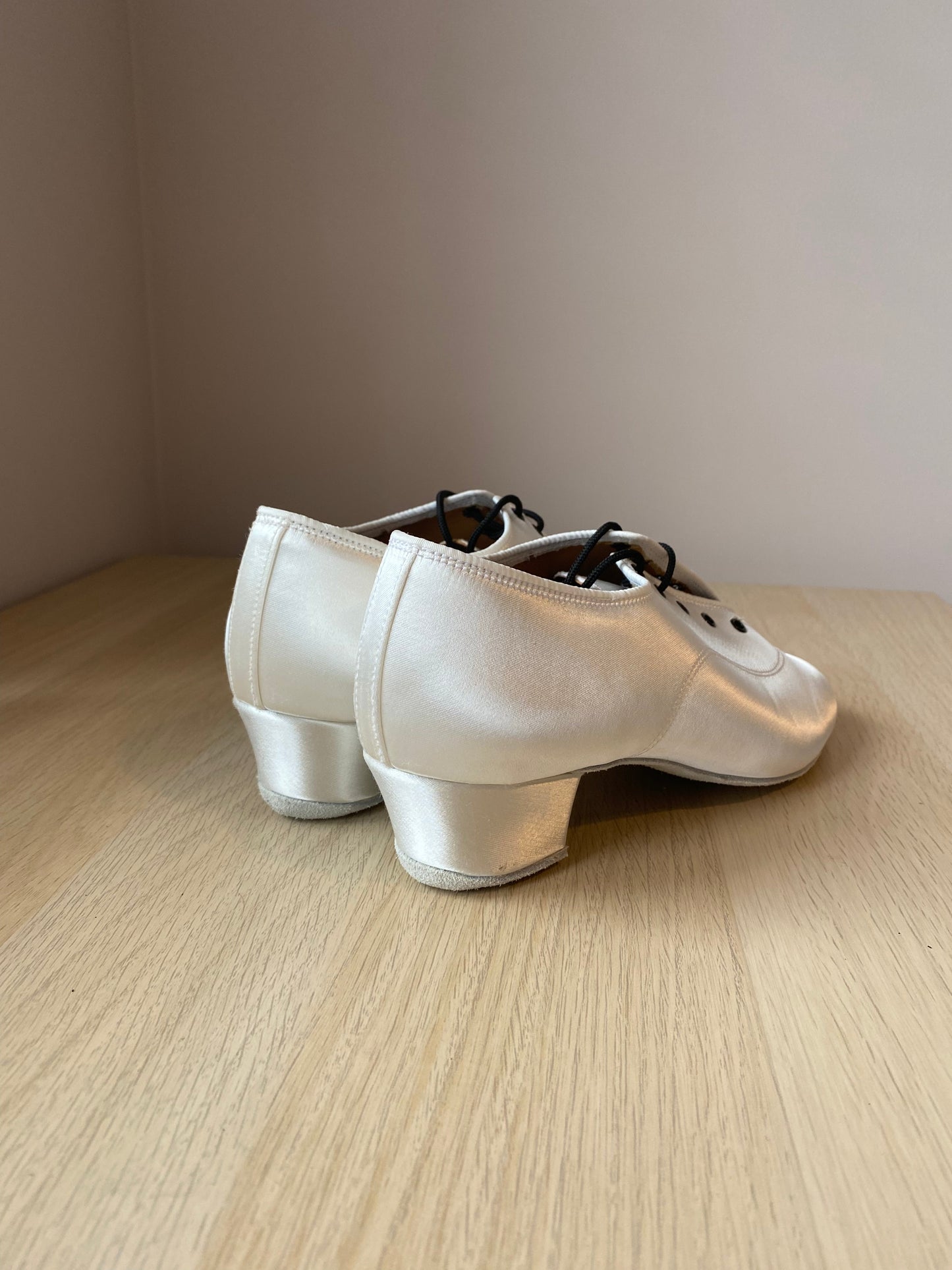 Spanish Tango - White Satin (Size 6)