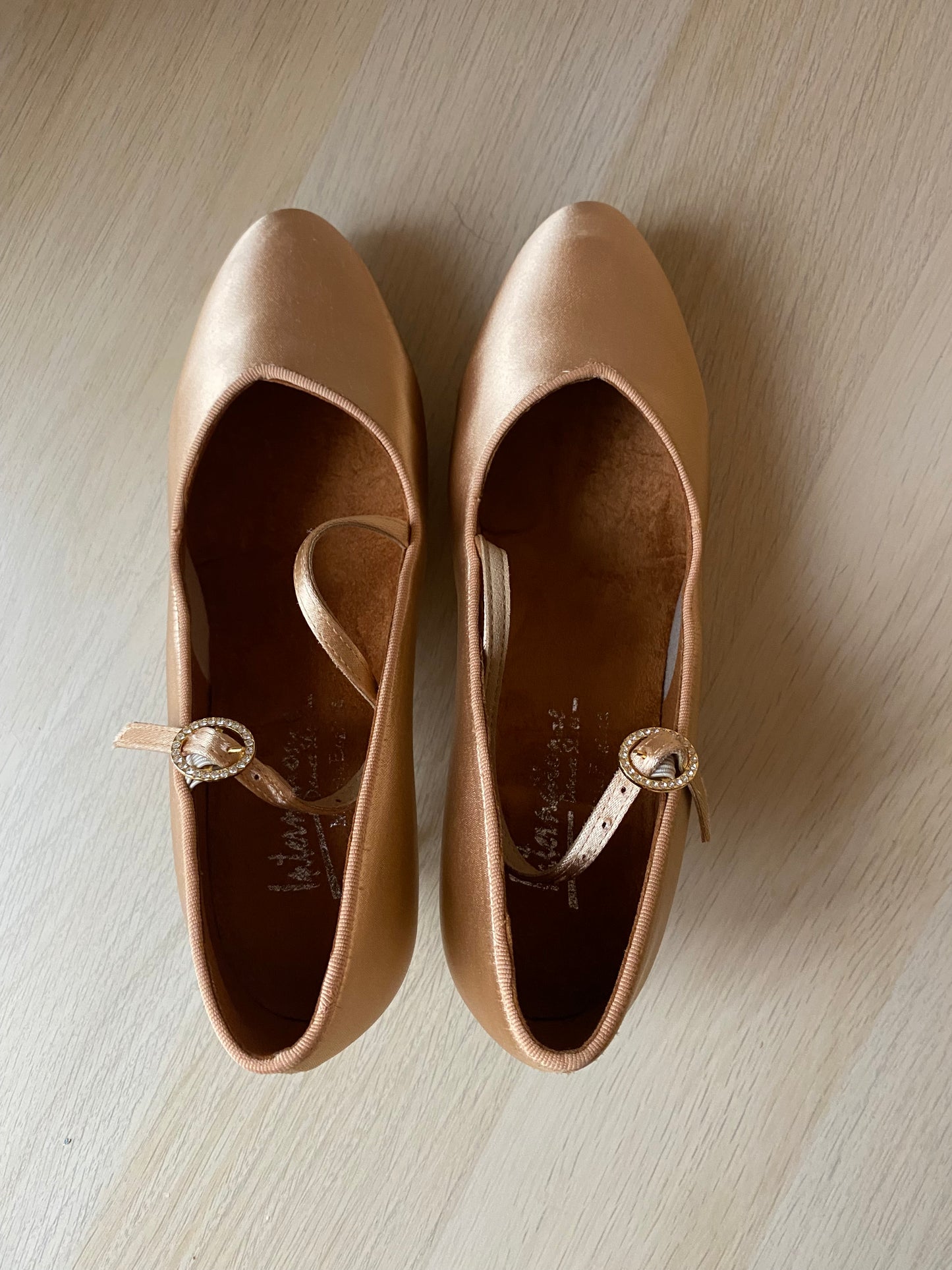 ICS Vista SingleStrap - Peach Satin - Size 4.5 - X Wide