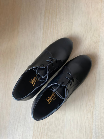 Gibson - Black Calf (Size 5.5)