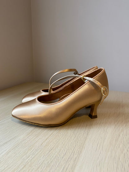 ICS RoundToe SingleStrap - Peach Satin - Size 3 - Wide Hook Buckles