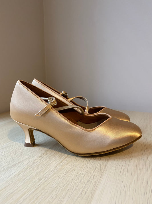 ICS Vista SingleStrap - Peach Satin - Size 4.5 - X Wide