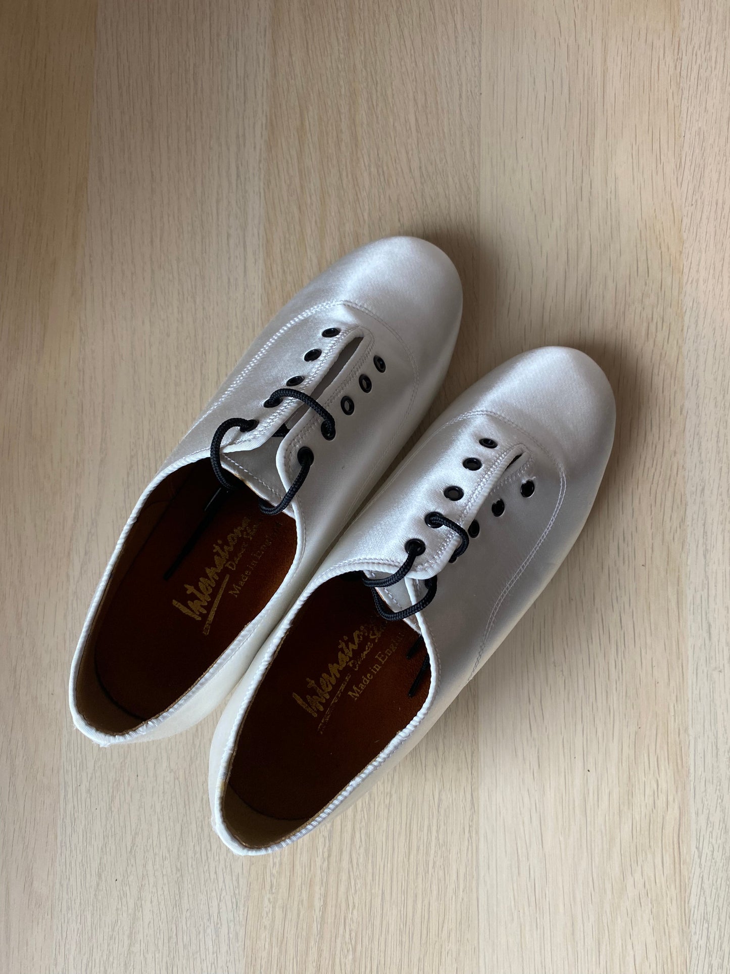 Spanish Tango - White Satin (Size 6)