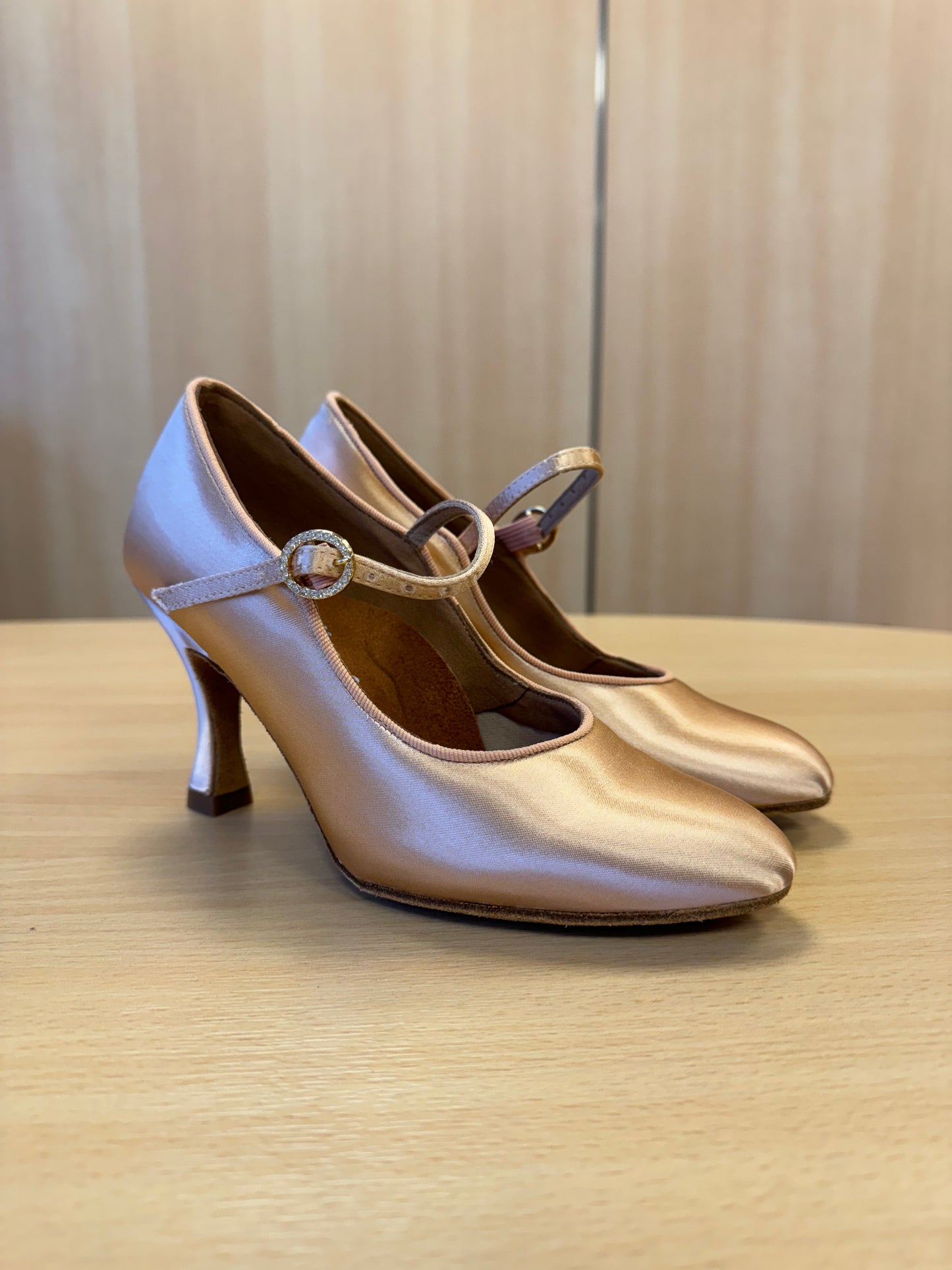 ICS Classic - Peach Satin (Size 3.5)