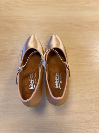 ICS Classic - Peach Satin (Size 5.5N)