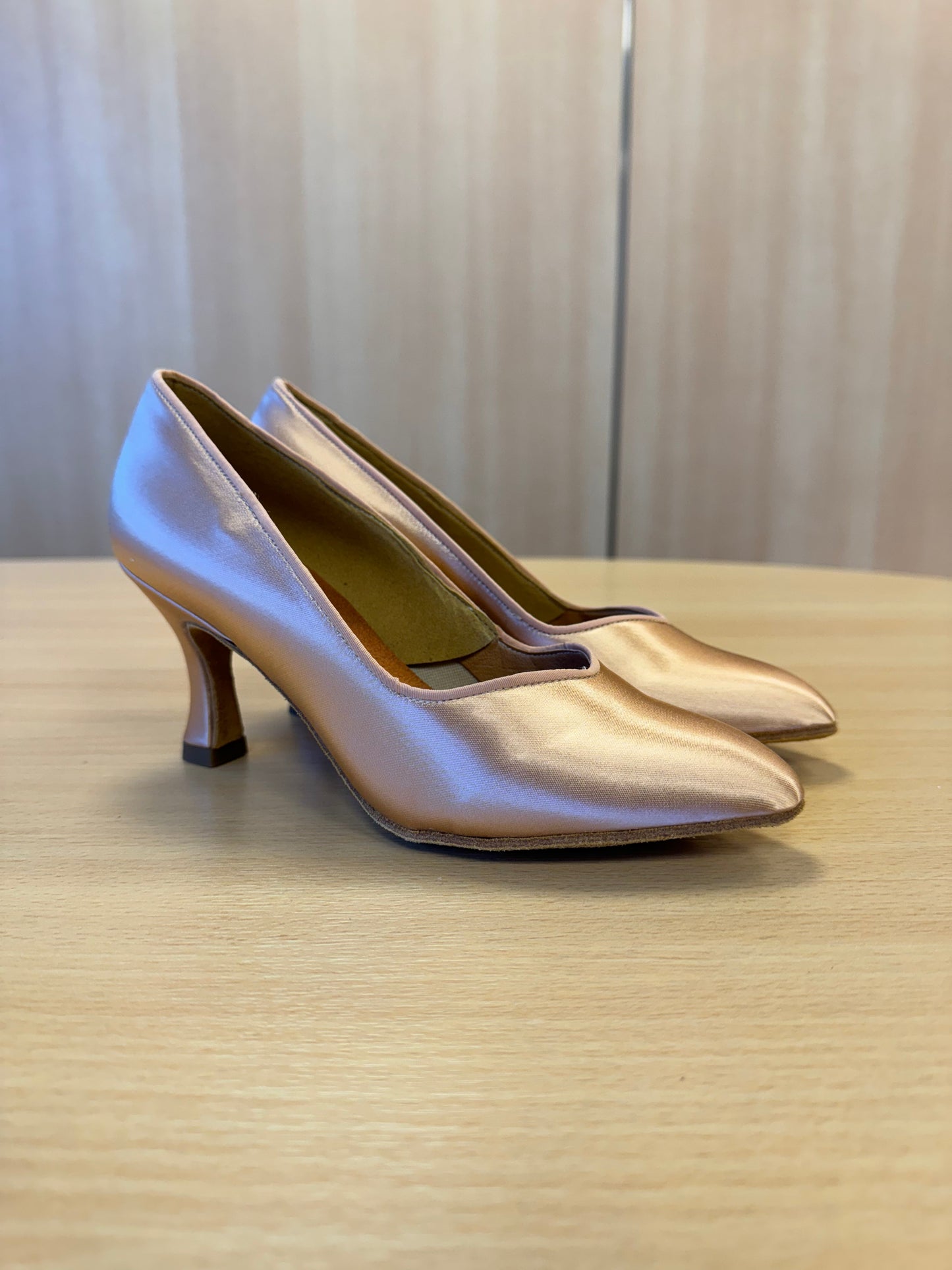 ICS Superstar - Peach Satin (Size 3)