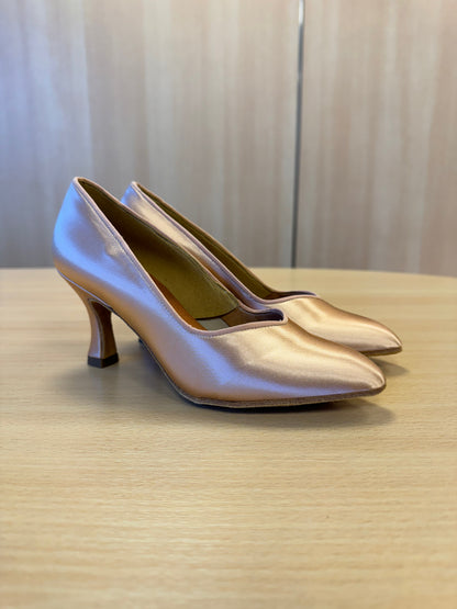 ICS Superstar - Peach Satin (Size 3)