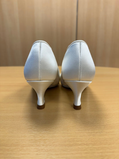 ICS Superstar - White Satin (Size 5.5XW)