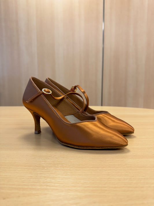 ICS Superstar SingleStrap - Tan Satin - Size 6 - Wide
