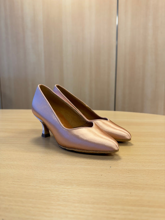 ICS Superstar - Peach Satin (Size 1.5)