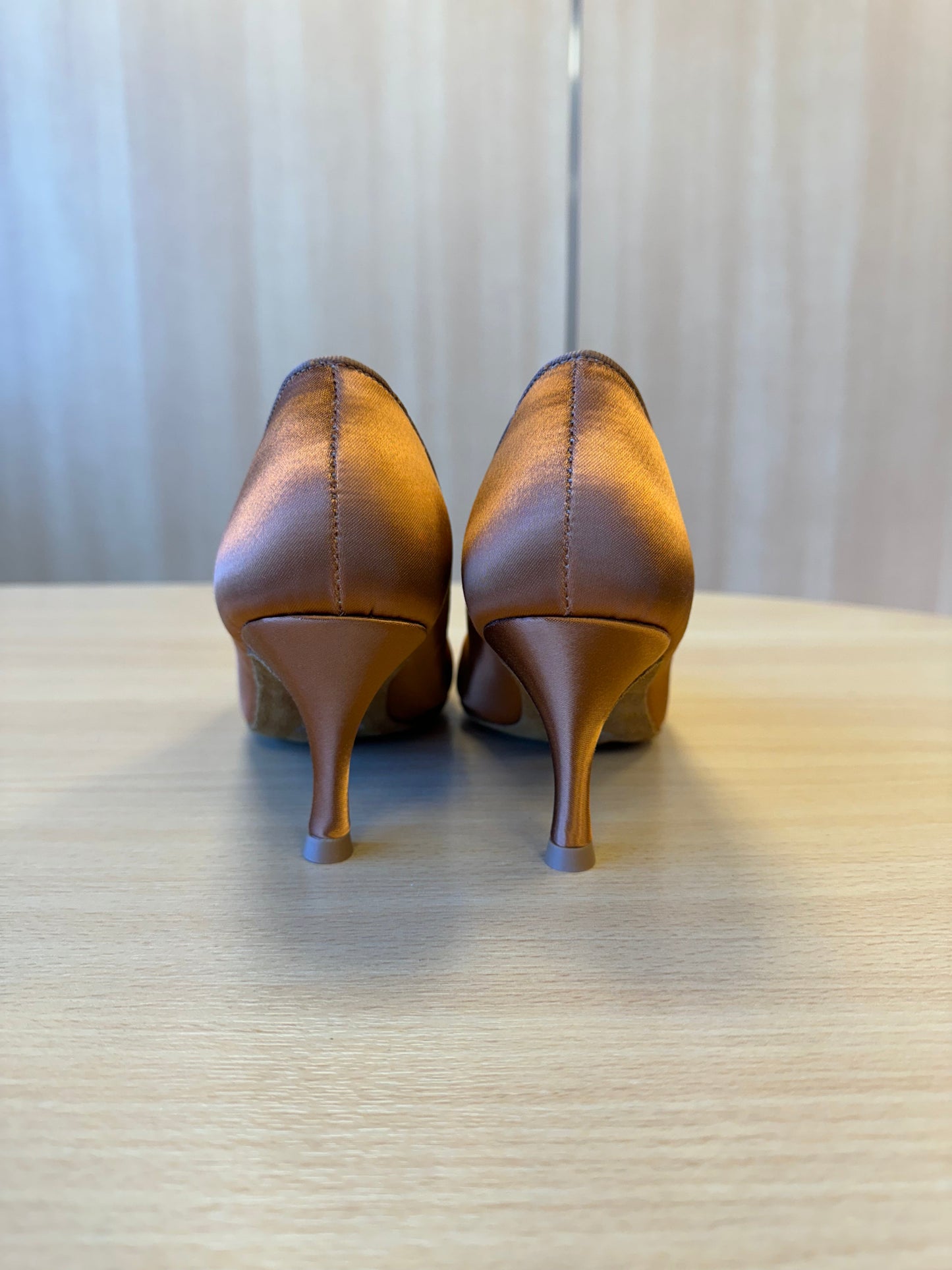 ICS RoundToe - Tan Satin (Size 6.5)