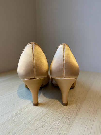 ICS RoundToe - Peach Satin - Size 5.5 - Regular