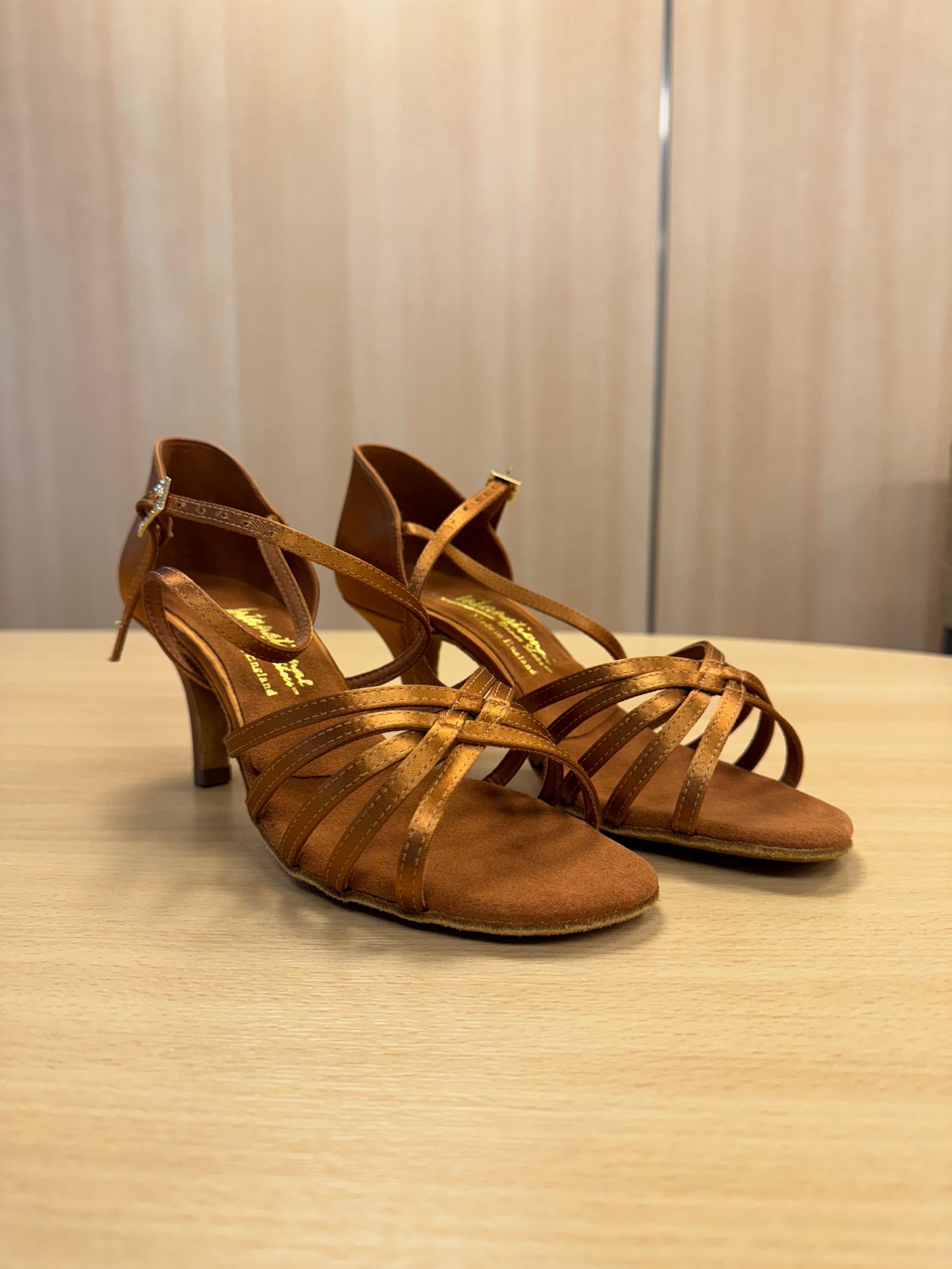 Flavia - Tan Satin (Size 7W)