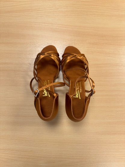 Flavia - Tan Satin (Size 7W)