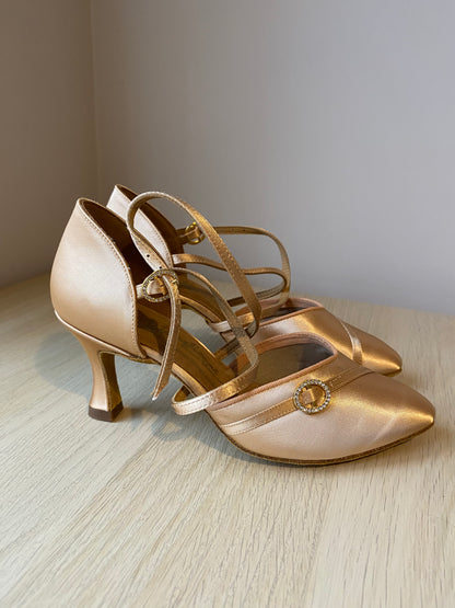 American Klass - Peach Satin - Size 4.5 - Wide