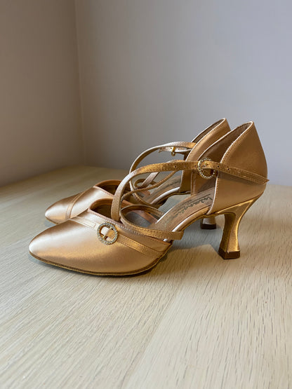 American Klass - Peach Satin - Size 4.5 - Wide