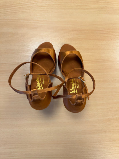 Lorraine - Tan Satin (Size 4)