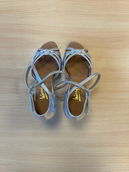 Mia - Silver (Size 6.5N)