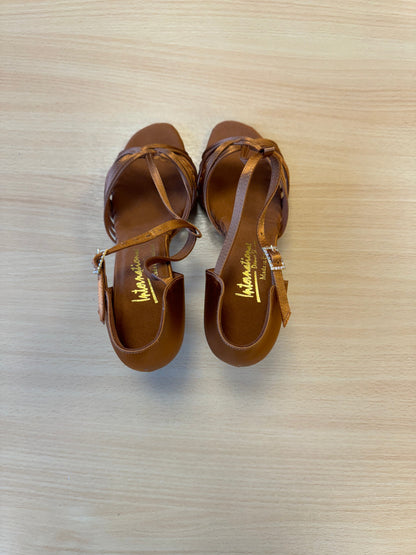 Svetlana - Tan Satin (Size 7)