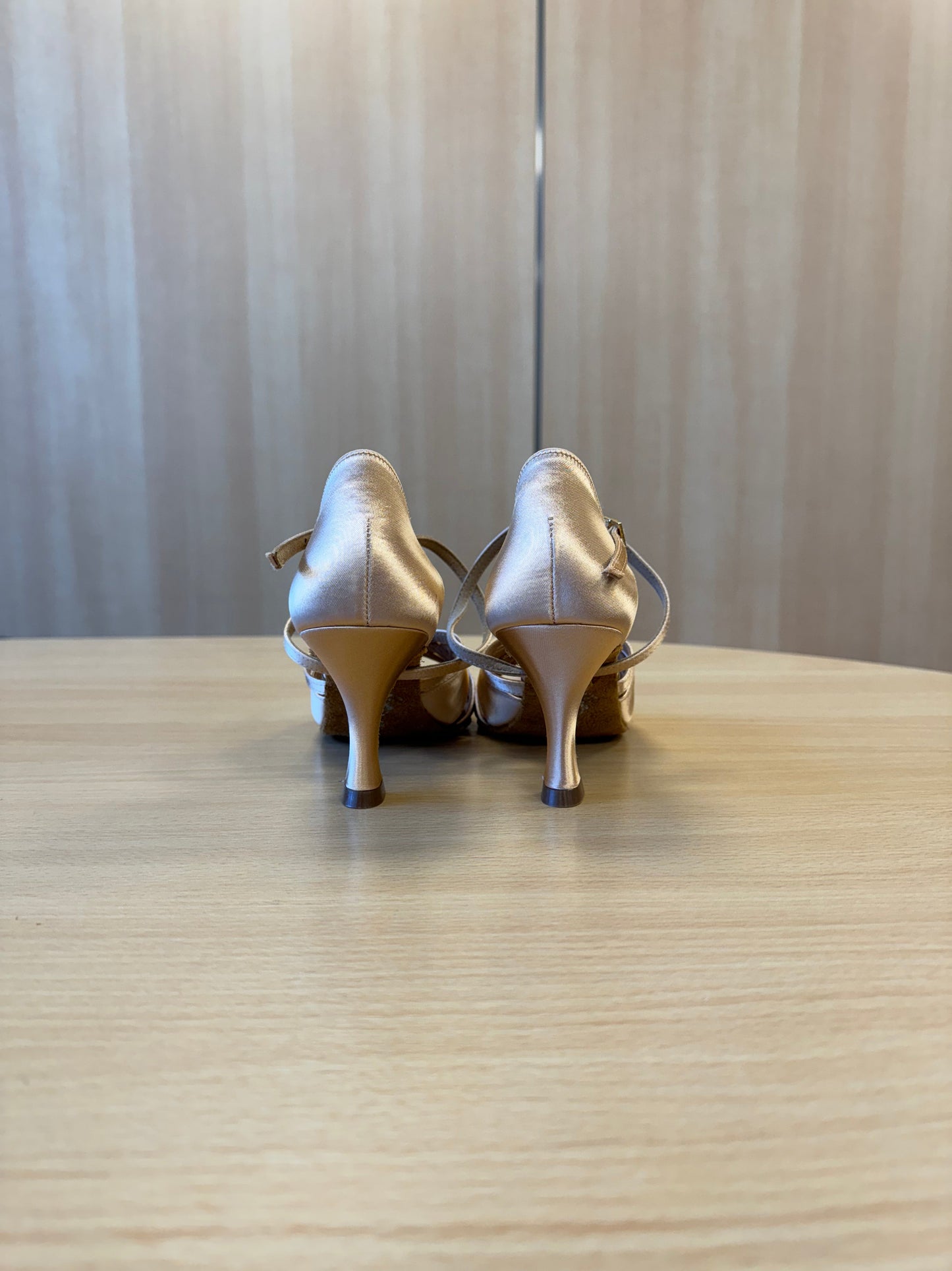 Mia - Peach Satin (Size 5.5N)