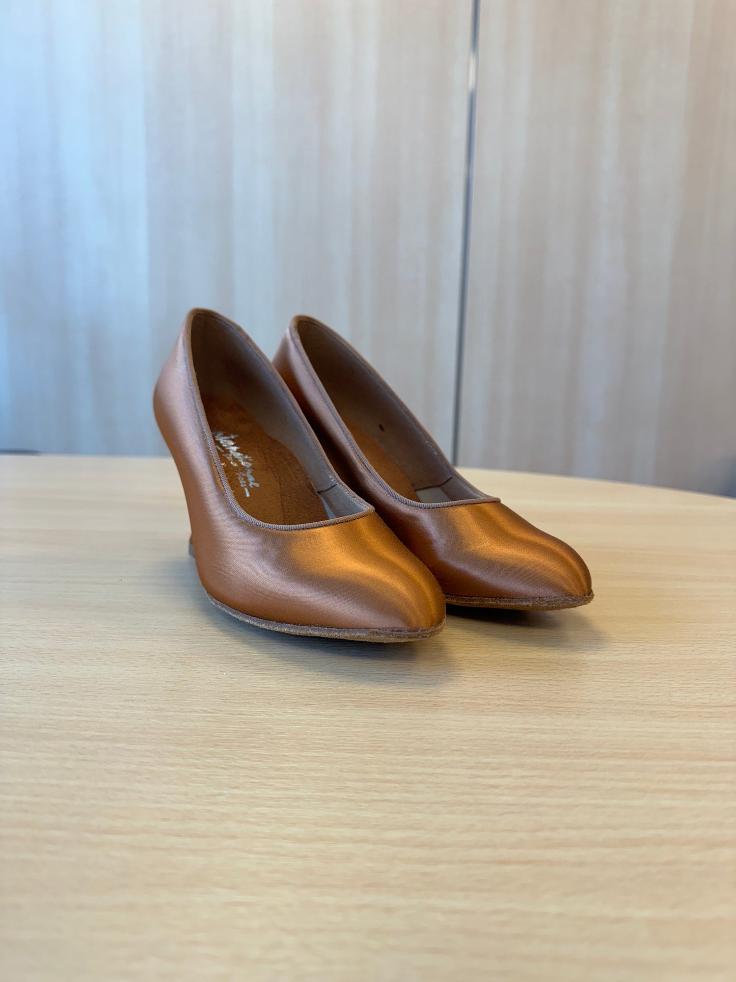 ICS RoundToe - Tan Satin (Size 5.5)