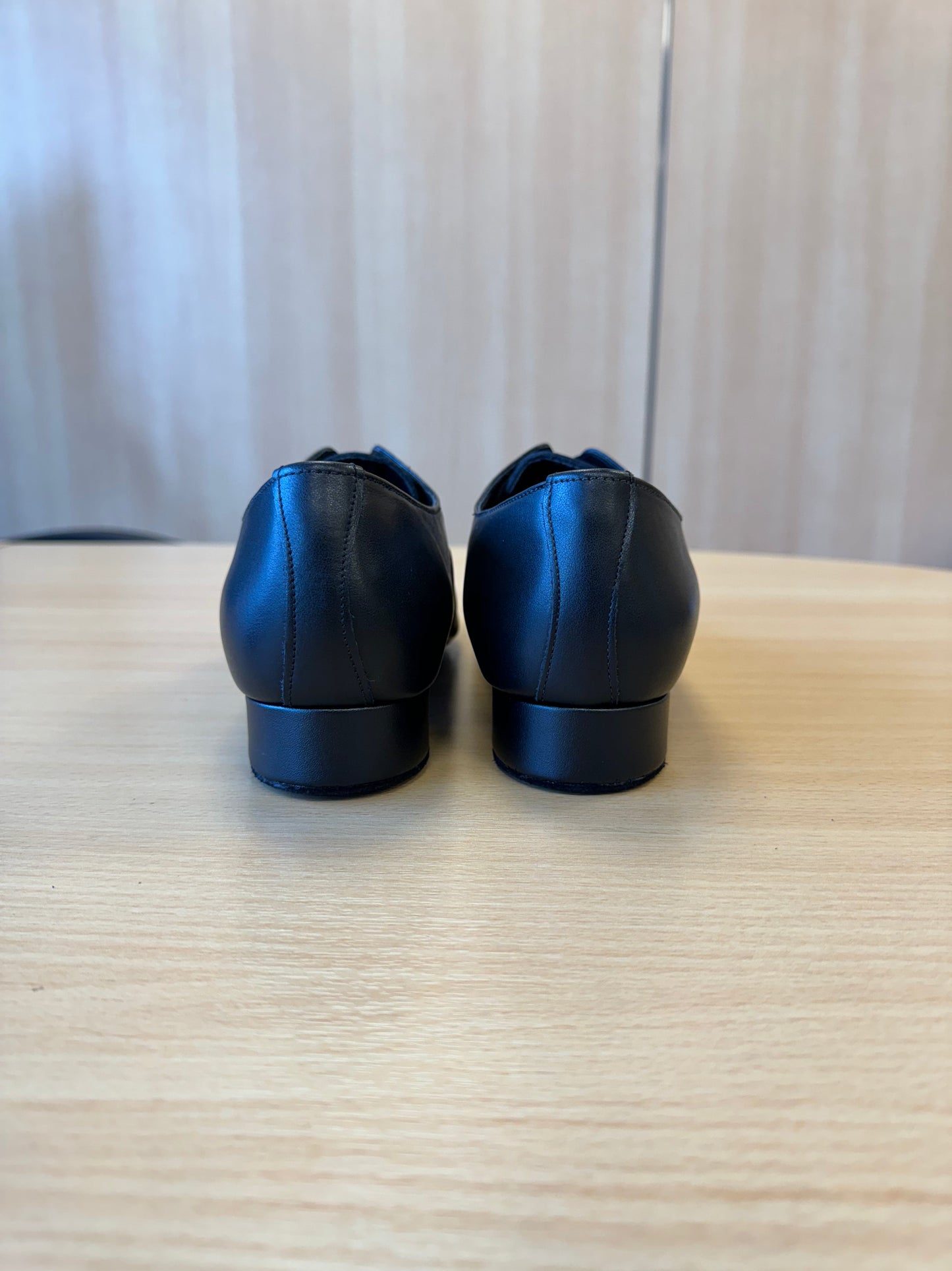 Gibson - Black Calf (Size 8)