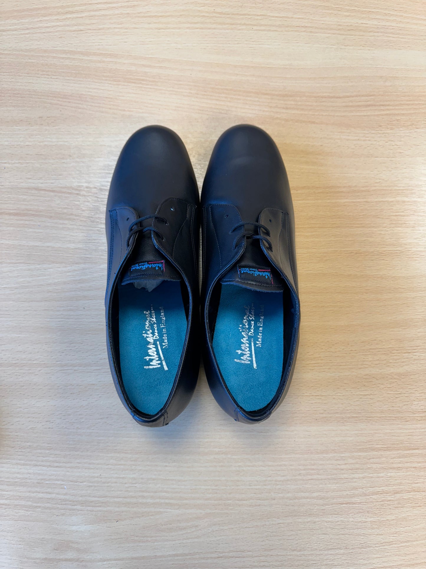 Gibson - Black Calf (Size 8)
