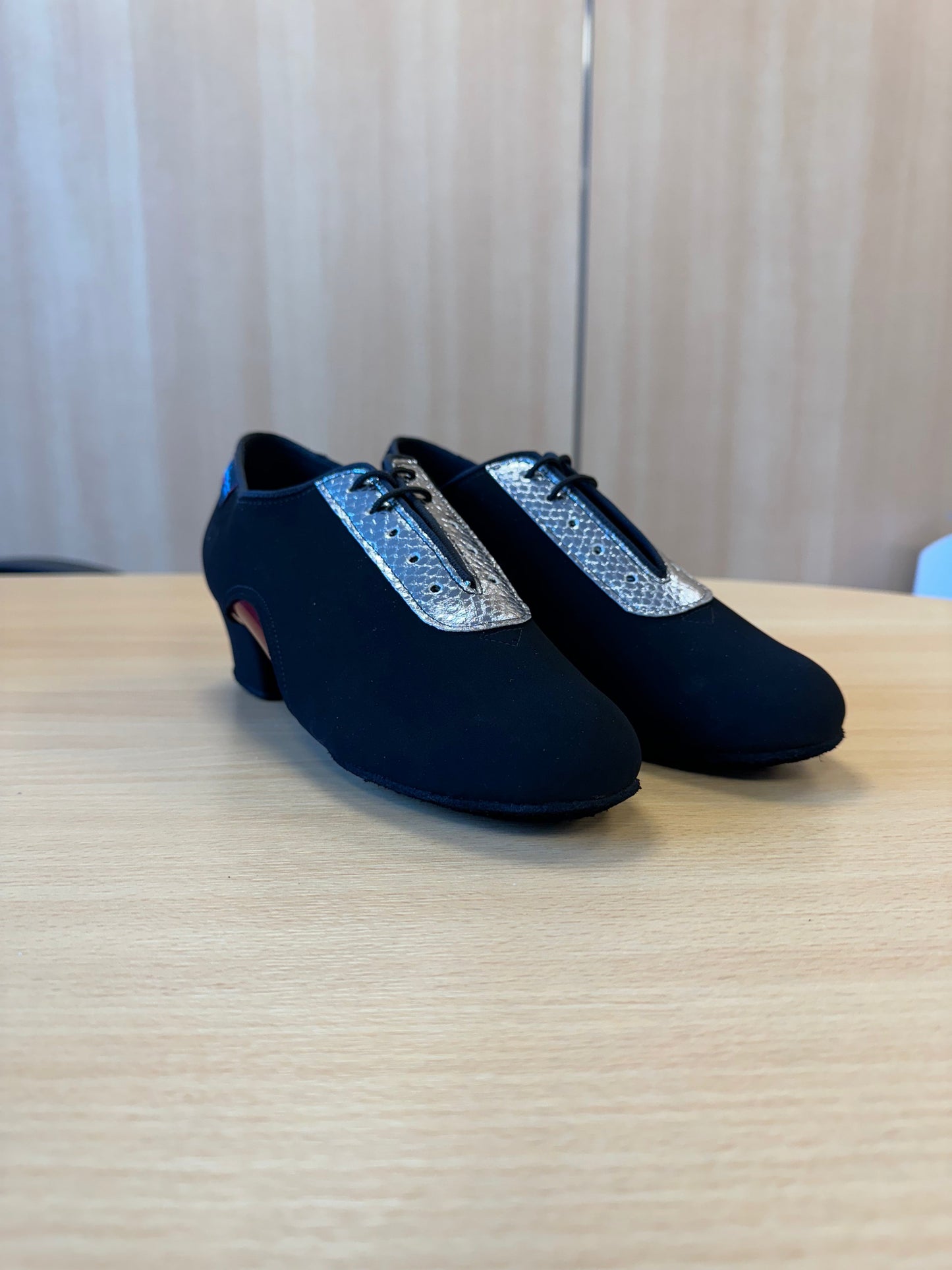 Artiste Split-Sole - Snake/Red Wine (Size 6.5)