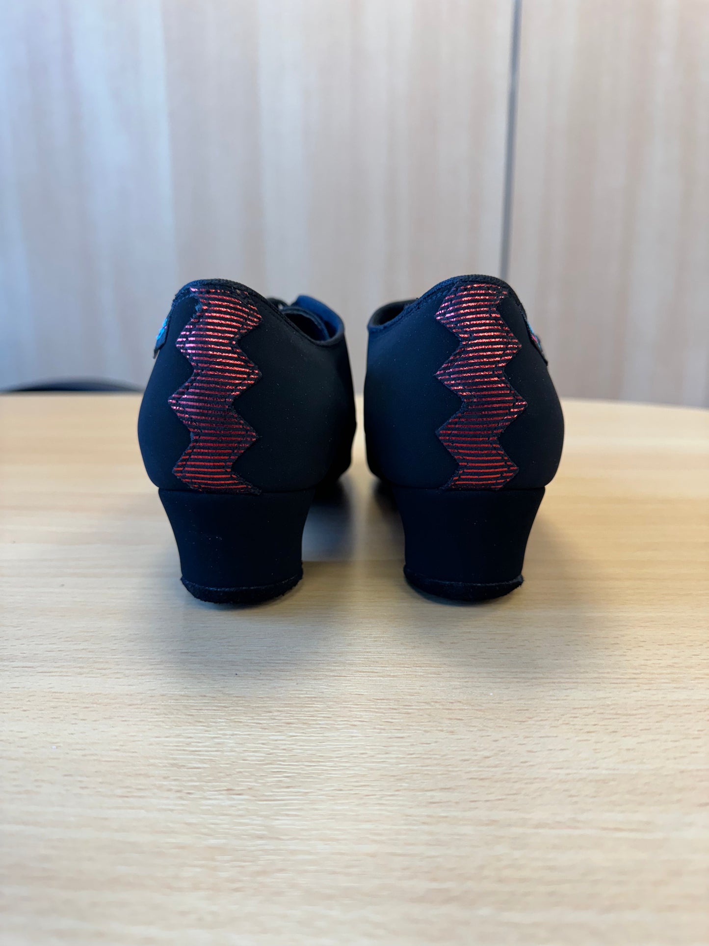 Artiste Split-Sole - Snake/Red Wine (Size 6.5)