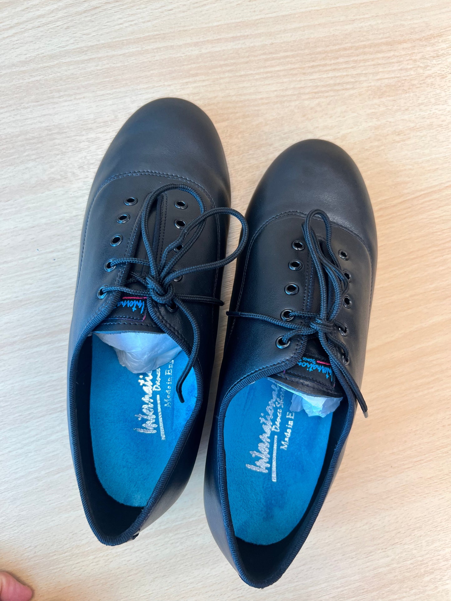 Contra - Black Calf (Size 6.5W)