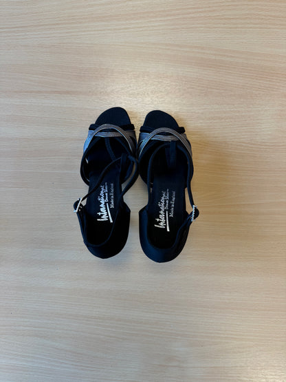 Mia T-Bar - Black Nubuck/Steel Pixel - Size 4.5 - Regular