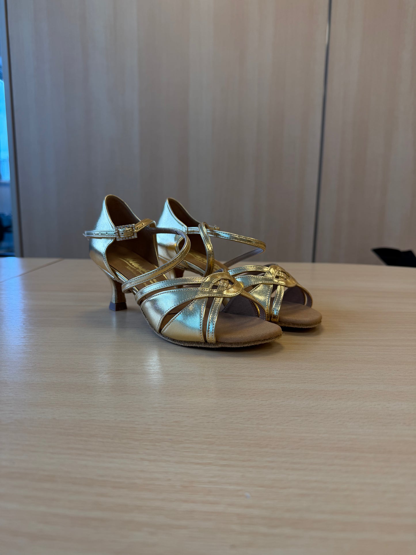 Mia - Gold NotCalf - Size 4 - X Wide