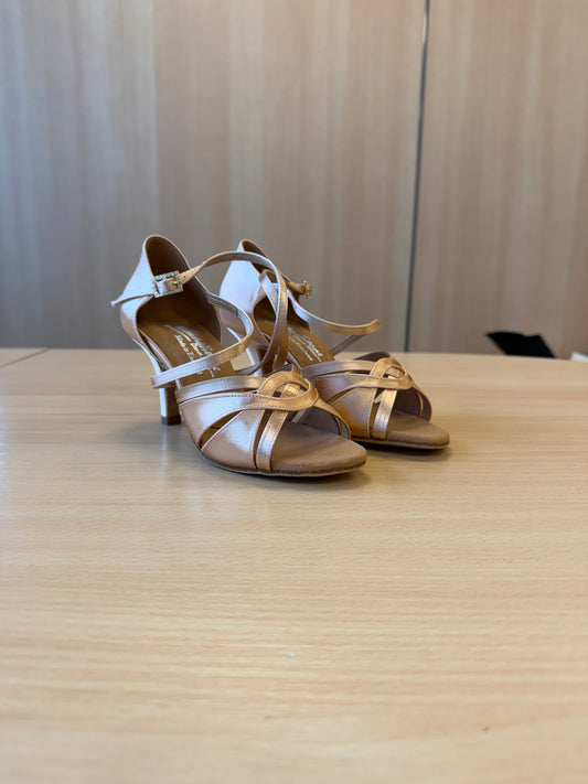 Mia - Peach Satin - Size 4 - Regular