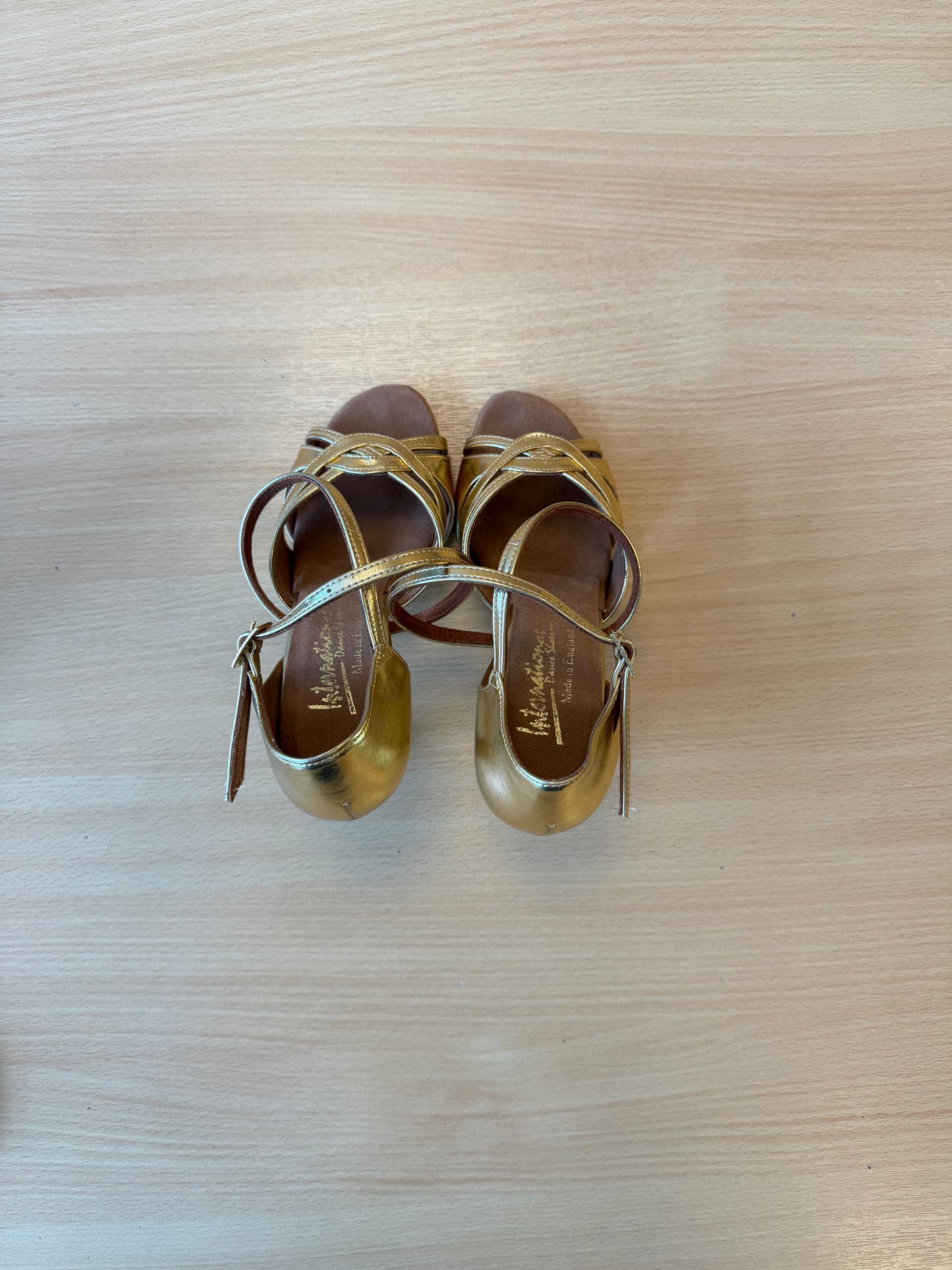 Mia - Gold NotCalf - Size 5 - Regular (Vegan)